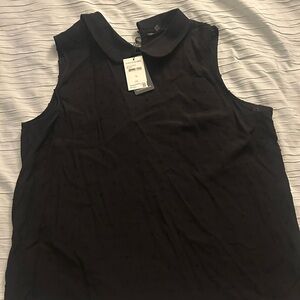 NWT XL Adrianna Papell-Elegant black sleeveless top with a classic collar.